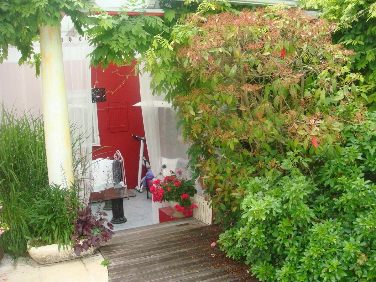 Hotel L'Hedoniste Chérac Esterno foto